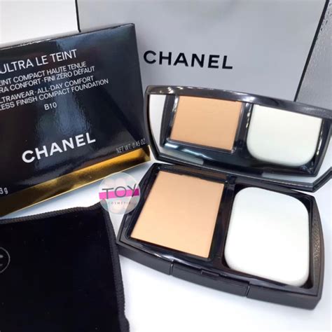 Chanel ultrawear flawless compact foundation